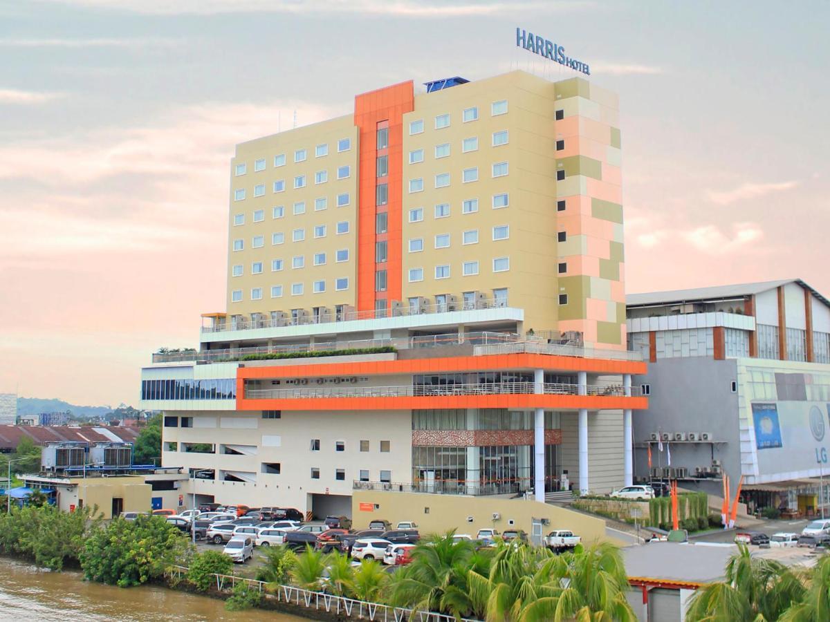 Harris Hotel Samarinda Exteriör bild