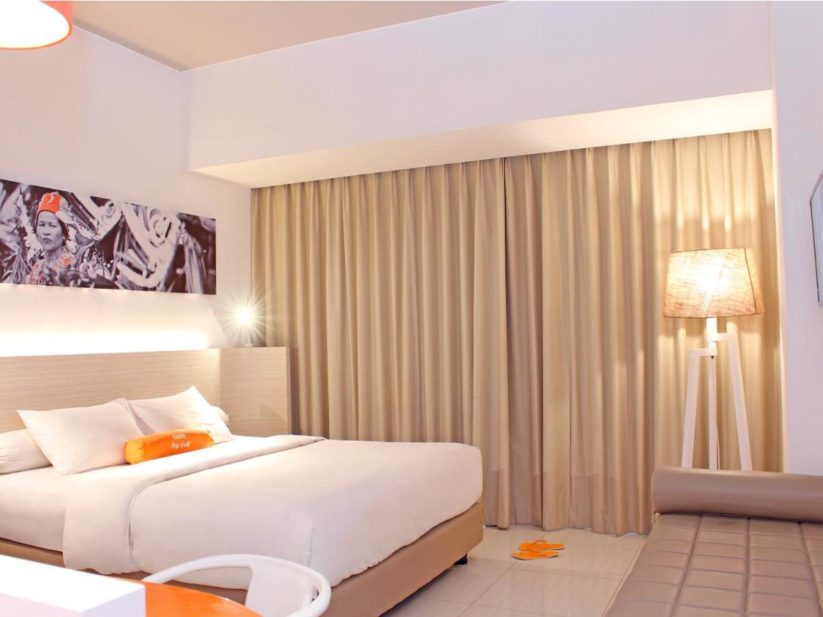 Harris Hotel Samarinda Exteriör bild