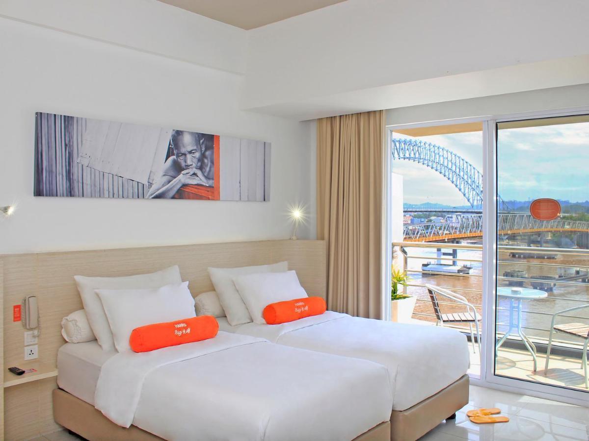 Harris Hotel Samarinda Exteriör bild