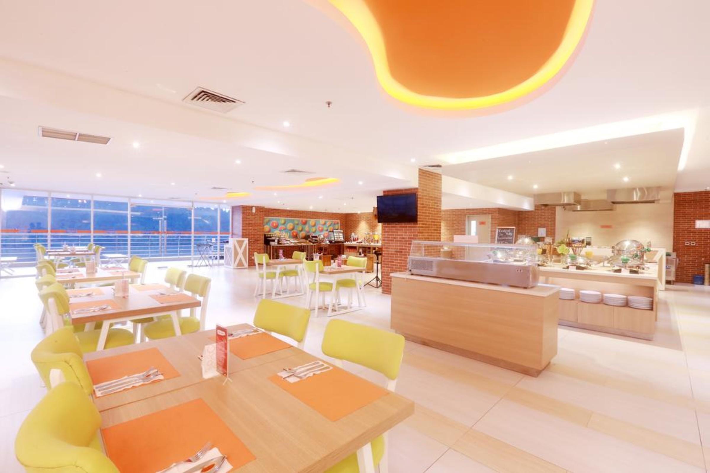 Harris Hotel Samarinda Exteriör bild