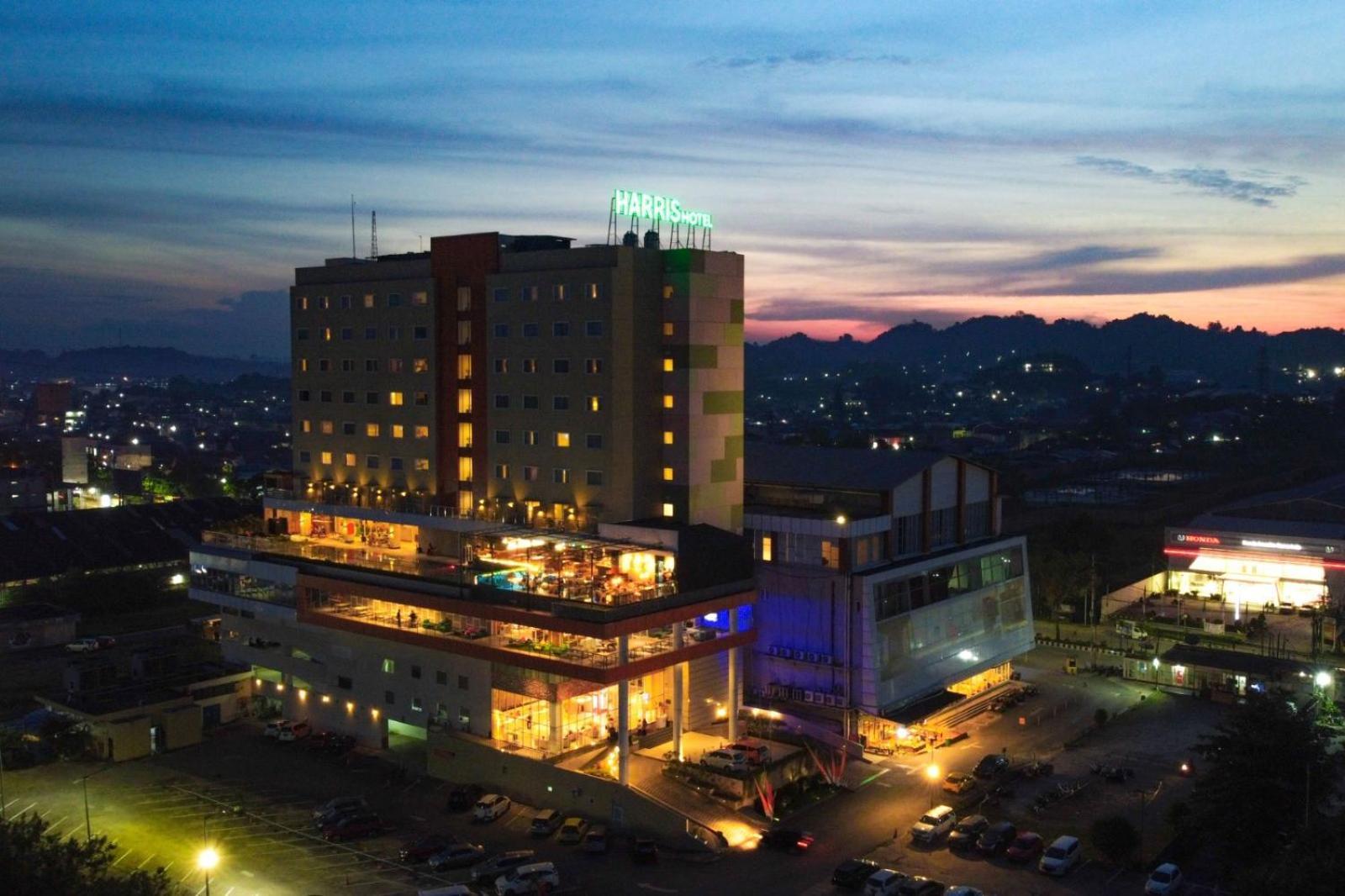 Harris Hotel Samarinda Exteriör bild