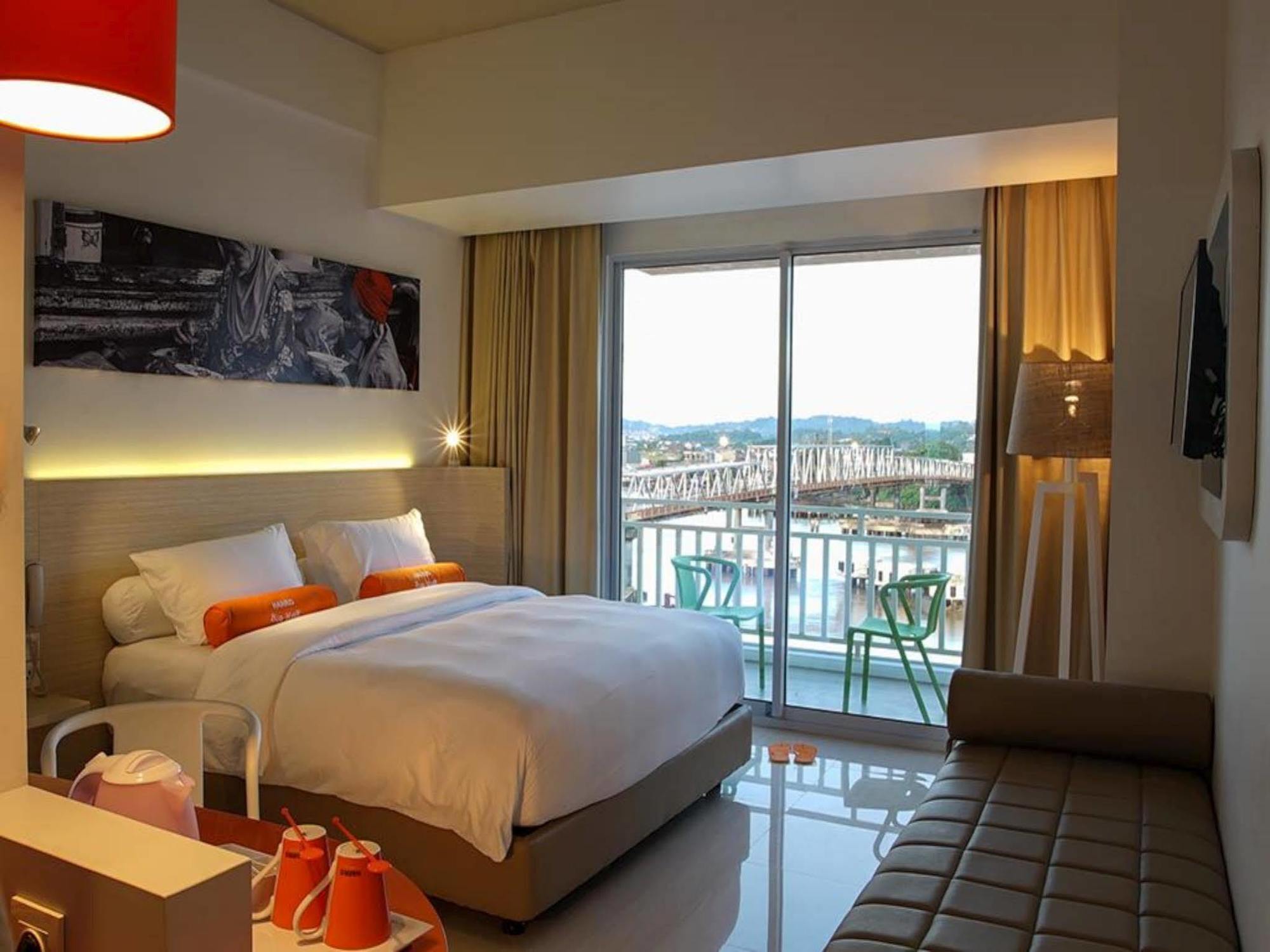 Harris Hotel Samarinda Exteriör bild