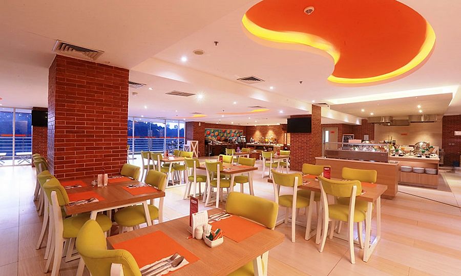 Harris Hotel Samarinda Exteriör bild