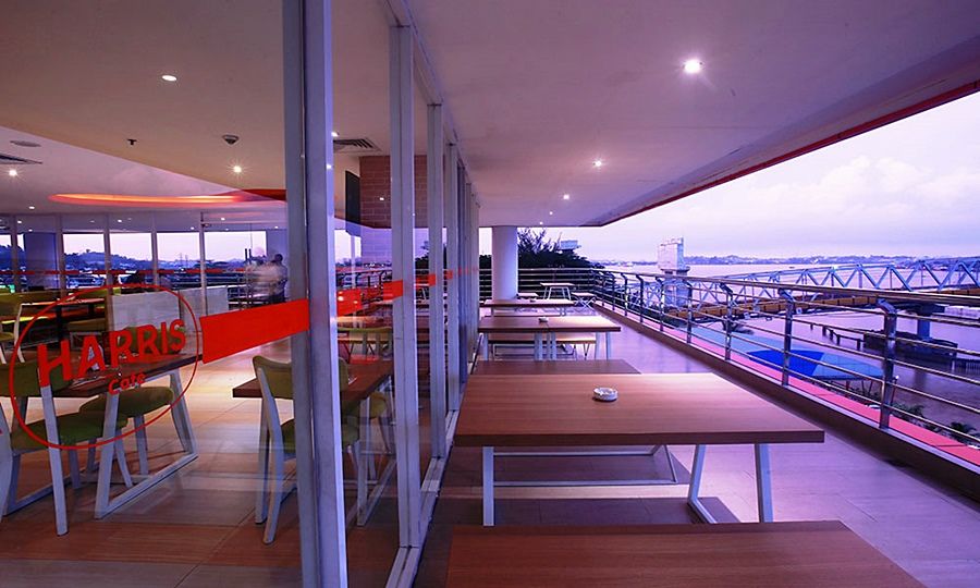 Harris Hotel Samarinda Exteriör bild